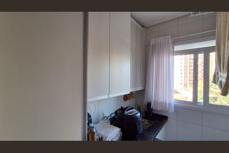 Apartamento à venda com 97m², 3 quartos e 2 vagas Apartamento à venda com 97m², 3 quartos e 2 vagasÁrea de Serviço