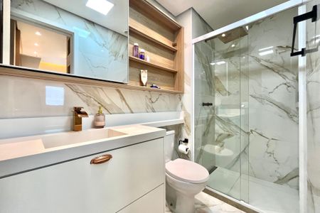 Apartamento à venda com 64m², 2 quartos e 1 vaga Apartamento à venda com 64m², 2 quartos e 1 vagaBanheiro da Suíte