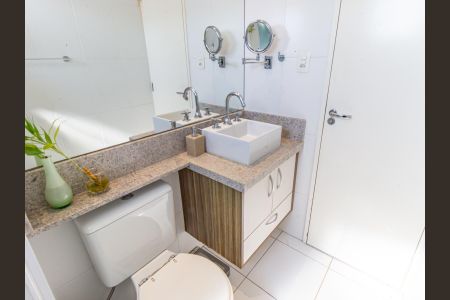 Apartamento à venda com 59m², 2 quartos e 1 vaga Apartamento à venda com 59m², 2 quartos e 1 vagaBanheiro da Suíte