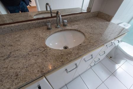 Studio à venda com 60m², 1 quarto e 1 vaga Studio à venda com 60m², 1 quarto e 1 vagaBanheiro da suíte