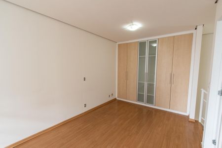 Studio à venda com 60m², 1 quarto e 1 vaga Studio à venda com 60m², 1 quarto e 1 vagaSuíte