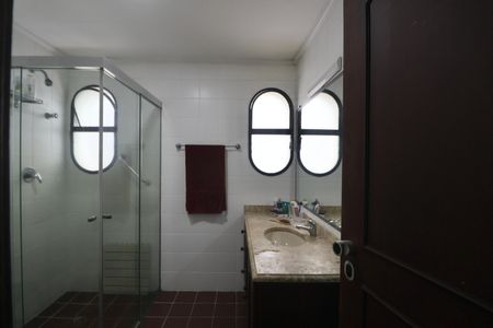 Apartamento para alugar com 144m², 4 quartos e 1 vaga Apartamento para alugar com 144m², 4 quartos e 1 vagaBanheiro da Suíte 1