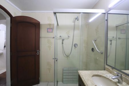 Apartamento para alugar com 144m², 4 quartos e 1 vaga Apartamento para alugar com 144m², 4 quartos e 1 vagaBanheiro Social