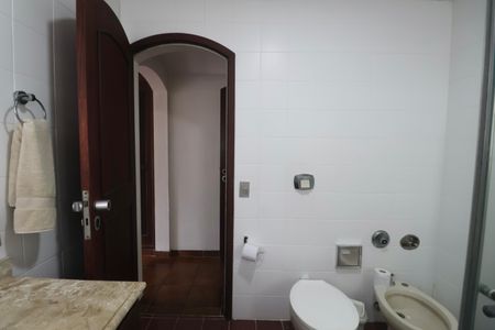 Apartamento para alugar com 144m², 4 quartos e 1 vaga Apartamento para alugar com 144m², 4 quartos e 1 vagaBanheiro da Suíte 1