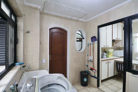 Apartamento para alugar com 144m², 4 quartos e 1 vaga Apartamento para alugar com 144m², 4 quartos e 1 vagaÁrea de Serviço