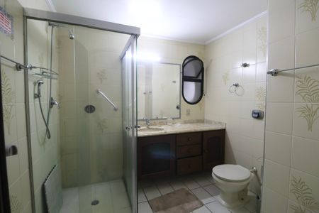 Apartamento para alugar com 144m², 4 quartos e 1 vaga Apartamento para alugar com 144m², 4 quartos e 1 vagaBanheiro Social
