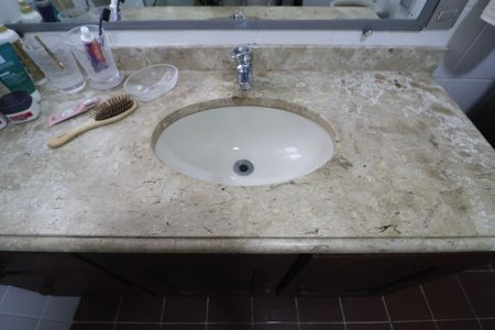 Apartamento para alugar com 144m², 4 quartos e 1 vaga Apartamento para alugar com 144m², 4 quartos e 1 vagaBanheiro da Suíte 1