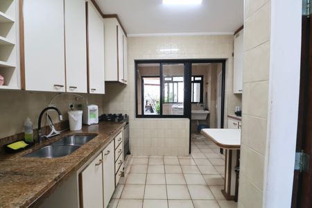 Apartamento para alugar com 144m², 4 quartos e 1 vaga Apartamento para alugar com 144m², 4 quartos e 1 vagaCozinha