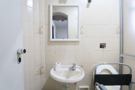 Apartamento para alugar com 144m², 4 quartos e 1 vaga Apartamento para alugar com 144m², 4 quartos e 1 vagaBanheiro da Suíte 2