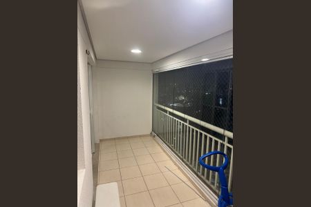 Apartamento à venda com 91m², 3 quartos e 2 vagas Apartamento à venda com 91m², 3 quartos e 2 vagasVaranda