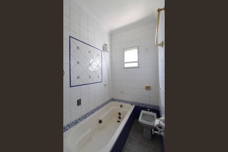 Apartamento à venda com 285m², 5 quartos e 3 vagasBanheiro da Suite