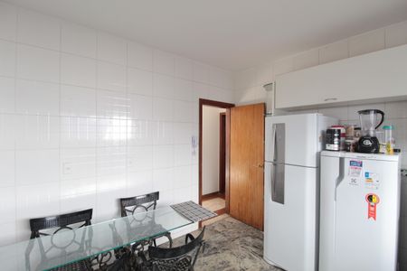 Apartamento à venda com 285m², 5 quartos e 3 vagasCozinha