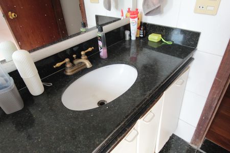 Apartamento à venda com 285m², 5 quartos e 3 vagasBanheiro Social