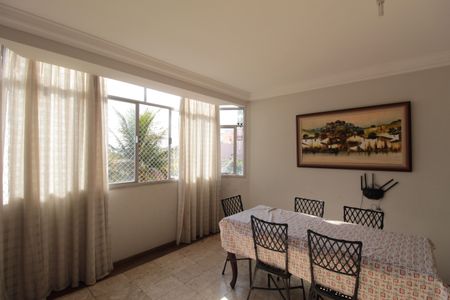 Apartamento à venda com 285m², 5 quartos e 3 vagasSala