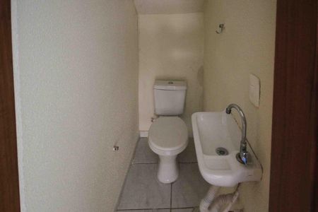 Casa à venda com 91m², 3 quartos e 3 vagas Casa à venda com 91m², 3 quartos e 3 vagasBanheiro da Garagem