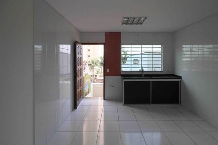 Casa à venda com 91m², 3 quartos e 3 vagas Casa à venda com 91m², 3 quartos e 3 vagasCozinha