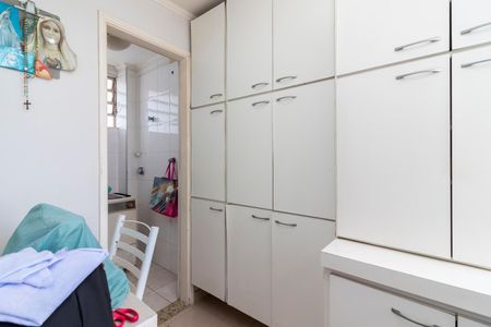 Apartamento à venda com 71m², 2 quartos e 1 vaga Apartamento à venda com 71m², 2 quartos e 1 vagaQuarto de Serviço