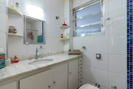 Apartamento à venda com 71m², 2 quartos e 1 vaga Apartamento à venda com 71m², 2 quartos e 1 vagaBanheiro