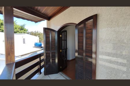 Casa para alugar com 413m², 3 quartos e 5 vagas Casa para alugar com 413m², 3 quartos e 5 vagasSacada do Quarto 1