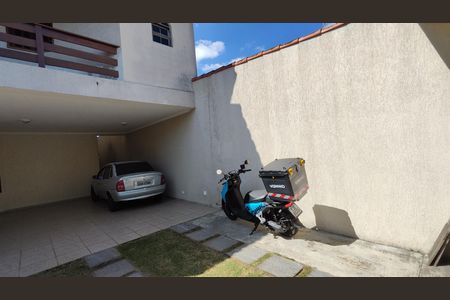 Casa para alugar com 413m², 3 quartos e 5 vagas Casa para alugar com 413m², 3 quartos e 5 vagasGaragem