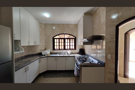 Casa para alugar com 413m², 3 quartos e 5 vagas Casa para alugar com 413m², 3 quartos e 5 vagasCozinha