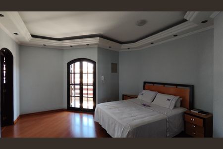 Casa para alugar com 413m², 3 quartos e 5 vagas Casa para alugar com 413m², 3 quartos e 5 vagasSuíte