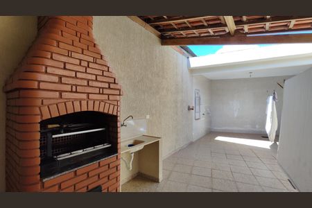 Casa para alugar com 413m², 3 quartos e 5 vagas Casa para alugar com 413m², 3 quartos e 5 vagasQuintal