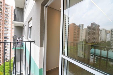 Varanda de kitnet/studio para alugar com 1 quarto, 27m² em Campo Belo, São Paulo