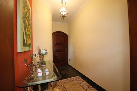 Casa à venda com 232m², 3 quartos e 4 vagasHall de entrada