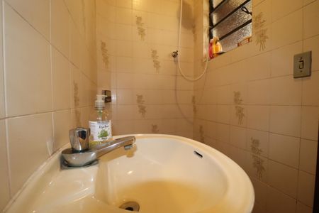 Casa à venda com 232m², 3 quartos e 4 vagasBanheiro de serviço