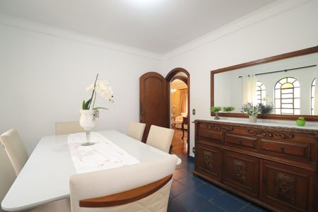 Casa à venda com 232m², 3 quartos e 4 vagasCopa