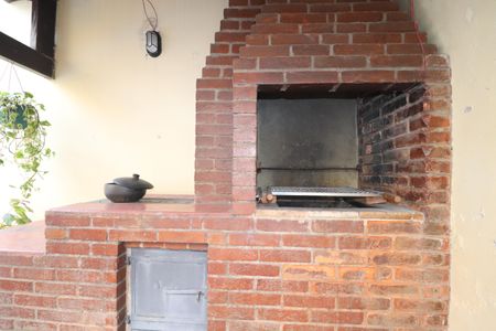 Casa à venda com 232m², 3 quartos e 4 vagasChurrasqueira