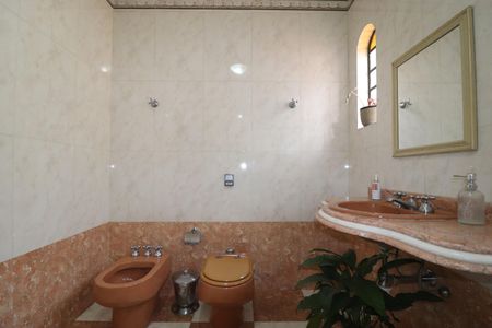 Casa à venda com 232m², 3 quartos e 4 vagasBanheiro