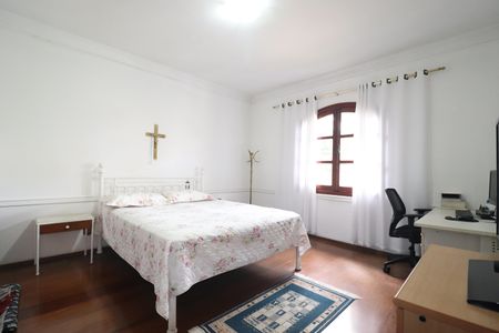 Casa à venda com 232m², 3 quartos e 4 vagasSuíte