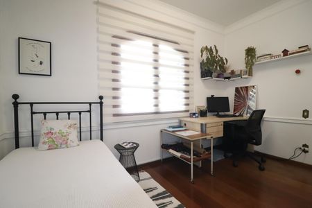 Casa à venda com 232m², 3 quartos e 4 vagasQuarto 2