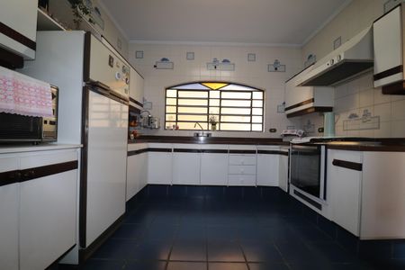 Casa à venda com 232m², 3 quartos e 4 vagasCozinha