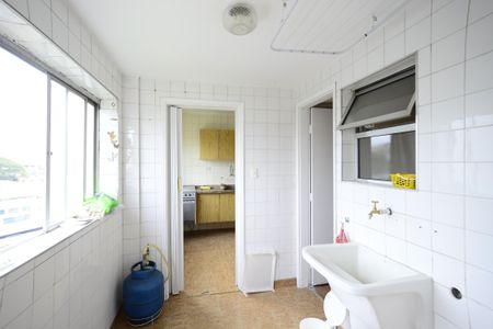 Apartamento para alugar com 70m², 2 quartos e 1 vagaÁrea de Serviço