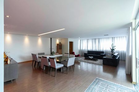 Casa à venda com 430m², 4 quartos e 6 vagasSala 2