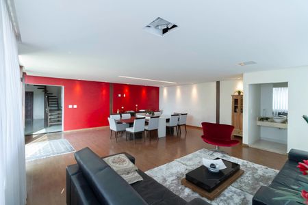 Casa à venda com 430m², 4 quartos e 6 vagasSala 2