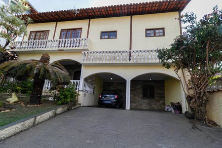 Casa à venda com 430m², 4 quartos e 6 vagasGaragem