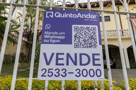 Casa à venda com 430m², 4 quartos e 6 vagasPlaca