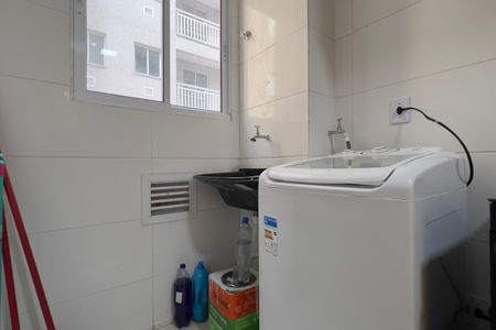 Apartamento para alugar com 49m², 2 quartos e 1 vaga Apartamento para alugar com 49m², 2 quartos e 1 vagaCozinha e Área de Serviço