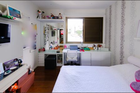 Apartamento à venda com 175m², 4 quartos e 3 vagas Apartamento à venda com 175m², 4 quartos e 3 vagasQuarto 1