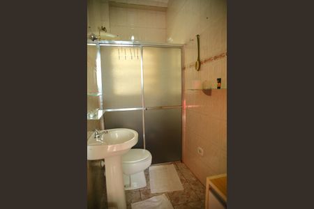 Casa à venda com 540m², 3 quartos e 1 vagaBanheiro da Suíte casa 2