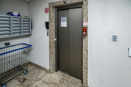 Apartamento à venda com 112m², 3 quartos e 1 vaga Apartamento à venda com 112m², 3 quartos e 1 vagaElevador