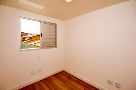 Apartamento à venda com 112m², 3 quartos e 1 vaga Apartamento à venda com 112m², 3 quartos e 1 vagaQuarto 2