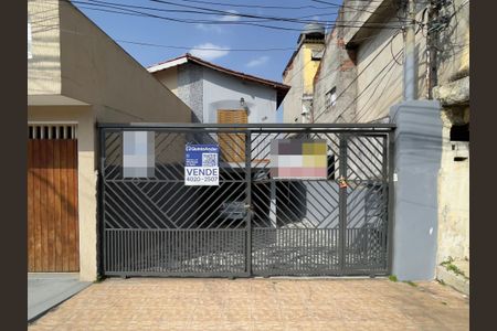 Casa à venda com 167m², 3 quartos e 3 vagas Casa à venda com 167m², 3 quartos e 3 vagasFachada+Placa