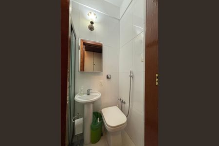 Apartamento à venda com 108m², 3 quartos e 1 vaga Apartamento à venda com 108m², 3 quartos e 1 vagaBanheiro da Suíte 2