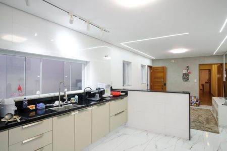 Casa à venda com 160m², 3 quartos e 2 vagasCozinha