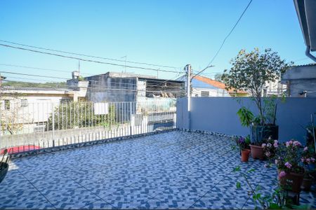 Casa à venda com 60m², 2 quartos e 2 vagas Casa à venda com 60m², 2 quartos e 2 vagasTerraço